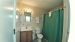Quilt Room private bathroom